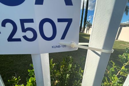 Casa de condomínio para alugar com 360m², 5 quartos e 2 vagas Casa de condomínio para alugar com 360m², 5 quartos e 2 vagasPlaca