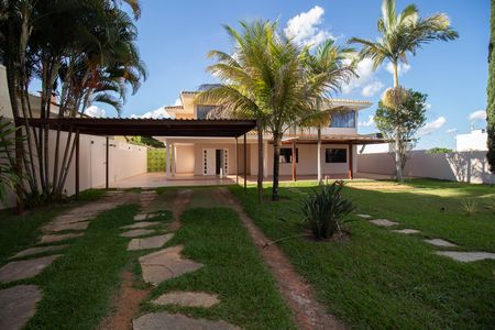 Casa de condomínio para alugar com 360m², 5 quartos e 2 vagas Casa de condomínio para alugar com 360m², 5 quartos e 2 vagasGaragem