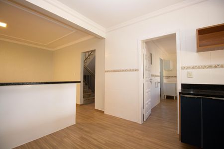 Casa de condomínio para alugar com 360m², 5 quartos e 2 vagas Casa de condomínio para alugar com 360m², 5 quartos e 2 vagasCozinha