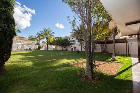 Casa de condomínio para alugar com 360m², 5 quartos e 2 vagas Casa de condomínio para alugar com 360m², 5 quartos e 2 vagasQuintal