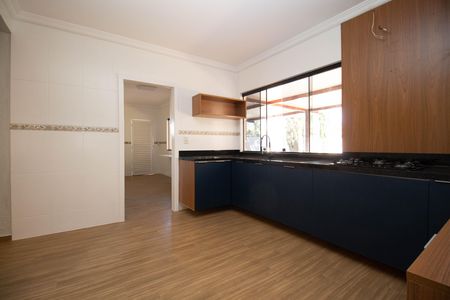 Casa de condomínio para alugar com 360m², 5 quartos e 2 vagas Casa de condomínio para alugar com 360m², 5 quartos e 2 vagasCozinha