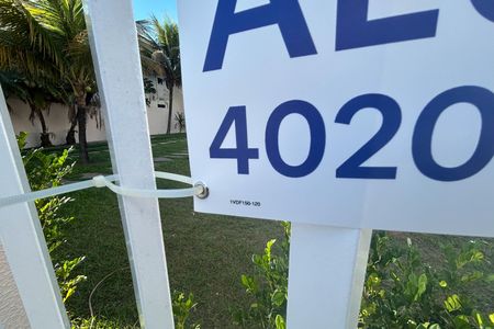 Casa de condomínio para alugar com 360m², 5 quartos e 2 vagas Casa de condomínio para alugar com 360m², 5 quartos e 2 vagasPlaca