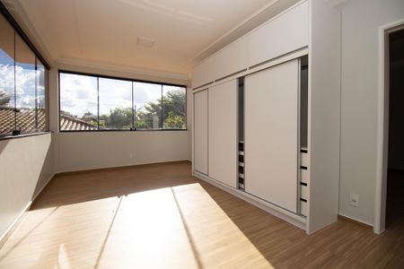 Casa de condomínio para alugar com 360m², 5 quartos e 2 vagas Casa de condomínio para alugar com 360m², 5 quartos e 2 vagasQuarto 2