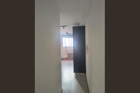 Corredor de apartamento para alugar com 1 quarto, 33m² em Brás, São Paulo