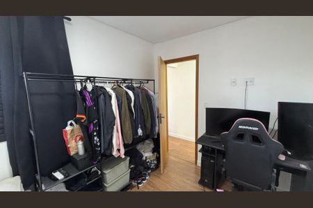 Apartamento à venda com 100m², 2 quartos e 2 vagasQuarto 2