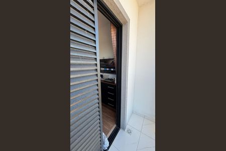 Apartamento à venda com 100m², 2 quartos e 2 vagasQuarto 1 Varanda