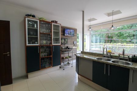Casa à venda com 697m², 4 quartos e 5 vagasCozinha