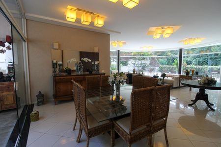 Casa à venda com 697m², 4 quartos e 5 vagasSala de Jantar