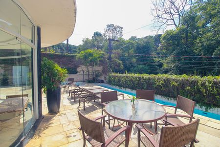 Casa à venda com 697m², 4 quartos e 5 vagasPiscina