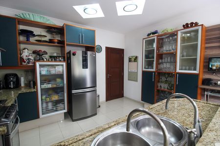 Casa à venda com 697m², 4 quartos e 5 vagasCozinha