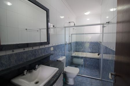 Casa à venda com 697m², 4 quartos e 5 vagasBanheiro