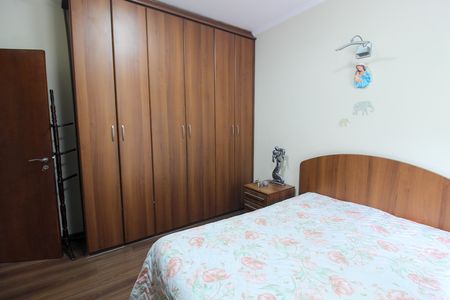 Casa à venda com 697m², 4 quartos e 5 vagasQuarto 2