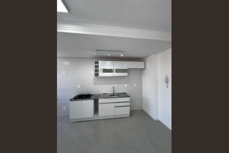 Cozinha de apartamento para alugar com 2 quartos, 70m² em Centro, Florianópolis