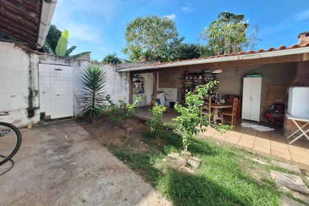 Casa à venda com 97m², 2 quartos e 2 vagasQuintal