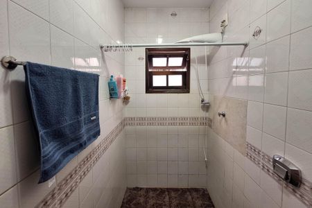 Casa à venda com 97m², 2 quartos e 2 vagasBanheiro