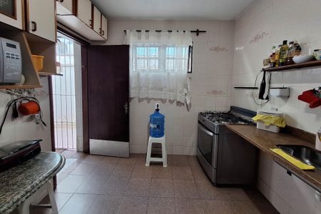 Casa à venda com 97m², 2 quartos e 2 vagasCozinha