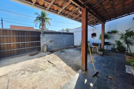 Casa à venda com 97m², 2 quartos e 2 vagasQuintal