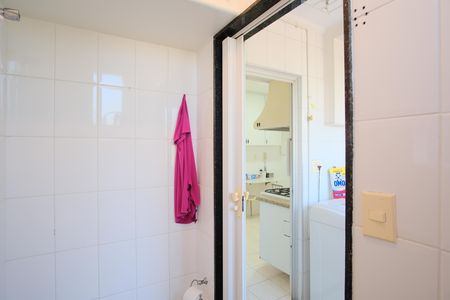 Apartamento para alugar com 93m², 3 quartos e 2 vagasBanheiro de serviço
