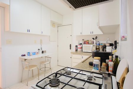 Apartamento para alugar com 93m², 3 quartos e 2 vagasCozinha