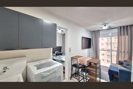 Sala/Cozinha/Área de serviço  de apartamento para alugar com 1 quarto, 27m² em Várzea da Barra Funda, São Paulo