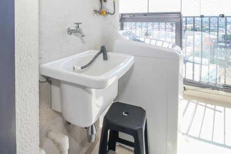 Apartamento para alugar com 68m², 2 quartos e 1 vagaÁrea de Serviço