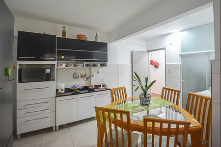 Apartamento à venda com 90m², 2 quartos e 1 vaga Apartamento à venda com 90m², 2 quartos e 1 vagaCozinha