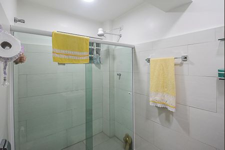 Apartamento à venda com 90m², 2 quartos e 1 vaga Apartamento à venda com 90m², 2 quartos e 1 vagaBanheiro