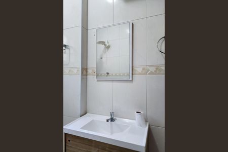 Apartamento para alugar com 60m², 2 quartos e sem vagaBanheiro 