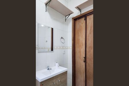 Apartamento para alugar com 60m², 2 quartos e sem vagaBanheiro 
