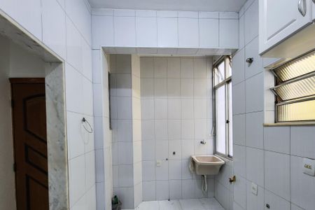 Apartamento para alugar com 60m², 2 quartos e sem vagaCozinha 