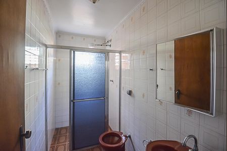 Banheiro  de casa para alugar com 1 quarto, 80m² em Jardim Thelma, São Bernardo do Campo