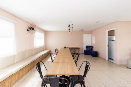 Apartamento para alugar com 44m², 2 quartos e 1 vagaÁrea comum - Salão de festas