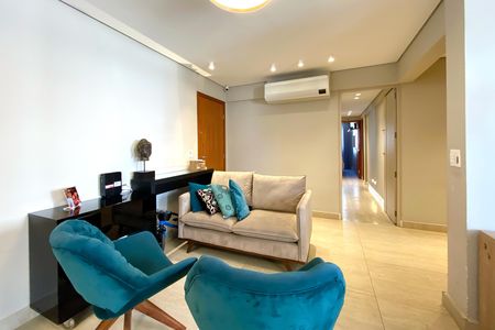 Apartamento à venda com 150m², 4 quartos e 4 vagas Apartamento à venda com 150m², 4 quartos e 4 vagasSala