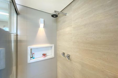 Apartamento à venda com 150m², 4 quartos e 4 vagas Apartamento à venda com 150m², 4 quartos e 4 vagasBanheiro da Suíte 2