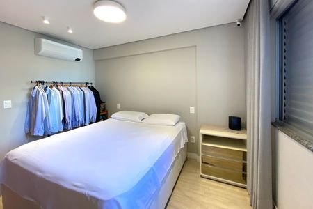 Apartamento à venda com 150m², 4 quartos e 4 vagas Apartamento à venda com 150m², 4 quartos e 4 vagasSuite