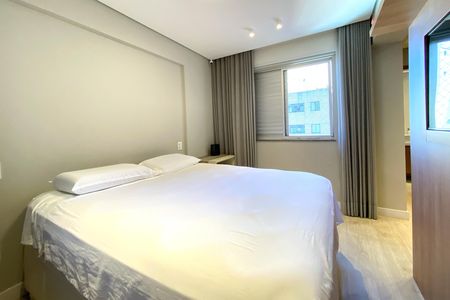 Apartamento à venda com 150m², 4 quartos e 4 vagas Apartamento à venda com 150m², 4 quartos e 4 vagasSuite