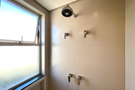 Apartamento à venda com 150m², 4 quartos e 4 vagas Apartamento à venda com 150m², 4 quartos e 4 vagasBanheiro da Suíte