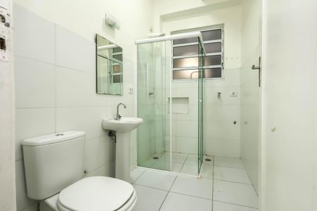 Banheiro de apartamento para alugar com 1 quarto, 45m² em Vila Clementino, São Paulo