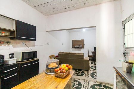 Casa à venda com 105m², 4 quartos e sem vagaSala/Cozinha
