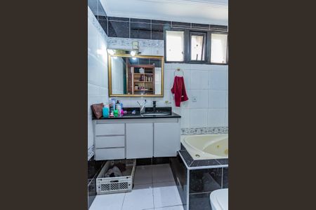 Casa para alugar com 500m², 10 quartos e 15 vagas Casa para alugar com 500m², 10 quartos e 15 vagasBanheiro suite 1