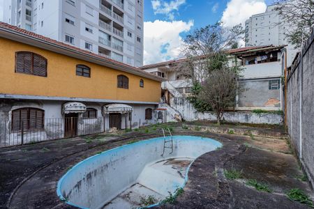 Casa para alugar com 500m², 10 quartos e 15 vagas Casa para alugar com 500m², 10 quartos e 15 vagasQuintal
