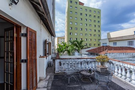 Casa para alugar com 500m², 10 quartos e 15 vagas Casa para alugar com 500m², 10 quartos e 15 vagasVaranda