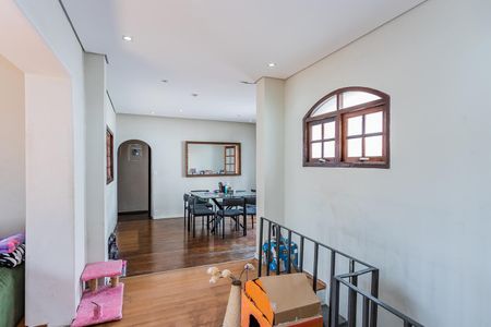Casa para alugar com 500m², 10 quartos e 15 vagas Casa para alugar com 500m², 10 quartos e 15 vagasHall passagem