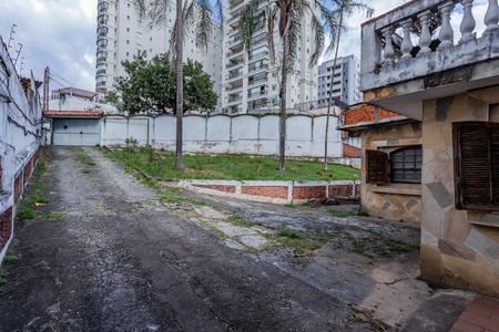 Casa para alugar com 500m², 10 quartos e 15 vagas Casa para alugar com 500m², 10 quartos e 15 vagasQuintal