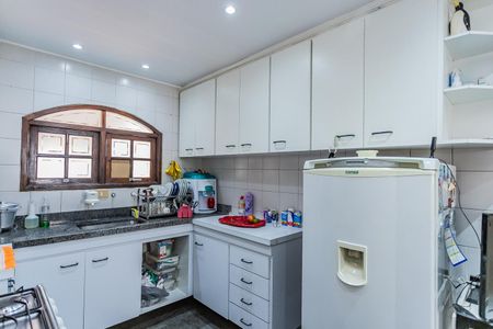 Casa para alugar com 500m², 10 quartos e 15 vagas Casa para alugar com 500m², 10 quartos e 15 vagasCopa e cozinha