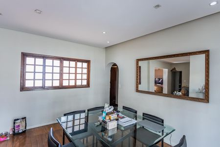 Casa para alugar com 500m², 10 quartos e 15 vagas Casa para alugar com 500m², 10 quartos e 15 vagasSala jantar