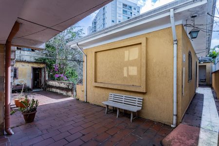 Casa para alugar com 500m², 10 quartos e 15 vagas Casa para alugar com 500m², 10 quartos e 15 vagasQuintal