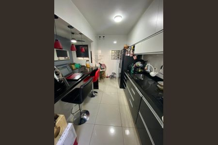 Cozinha de apartamento à venda com 2 quartos, 60m² em Jardim Maristela, São Paulo
