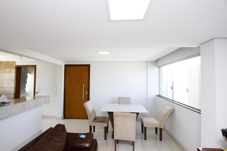 Apartamento para alugar com 78m², 3 quartos e 1 vagaSala