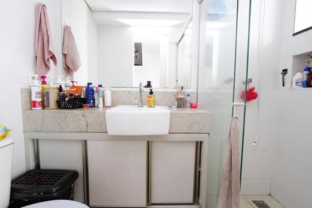 Banheiro da Suíte de apartamento para alugar com 3 quartos, 78m² em Coração Eucarístico, Belo Horizonte